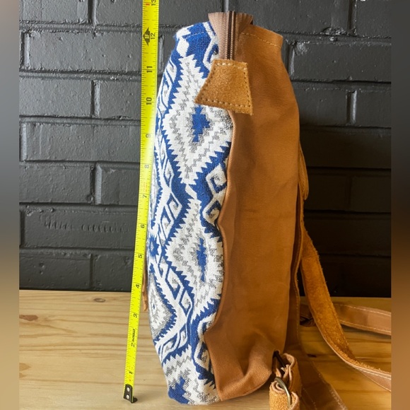 Aztec Backpack - Picture 4 of 8